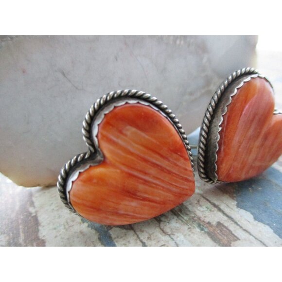 Joan Slifka Sterling Silver Spiny Oyster Heart Shaped Clip on Earrings - Picture 5 of 8